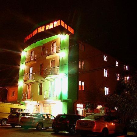 Pensiunea Ivu Si Raul Giroc Exterior foto